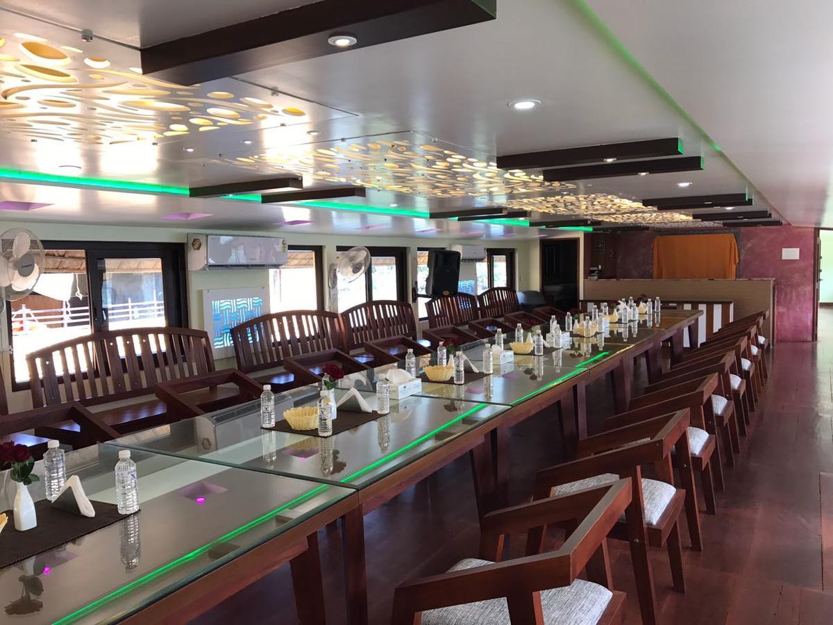 Indiavacationz Houseboats Hotel Alappuzha Exterior foto
