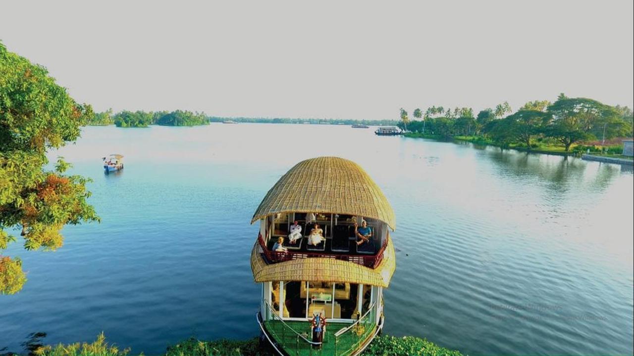 Indiavacationz Houseboats Hotel Alappuzha Exterior foto