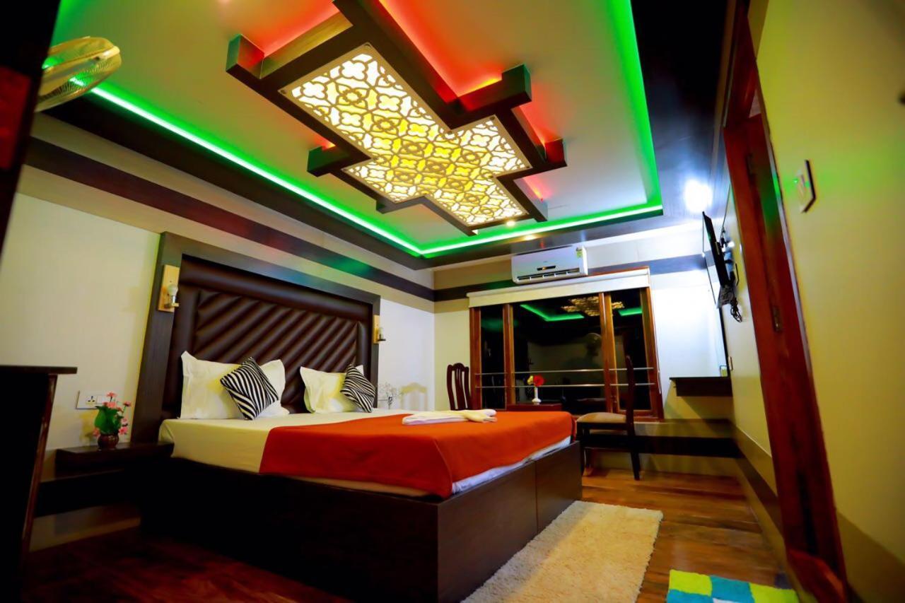 Indiavacationz Houseboats Hotel Alappuzha Exterior foto