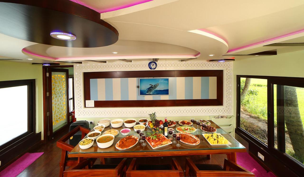 Indiavacationz Houseboats Hotel Alappuzha Exterior foto